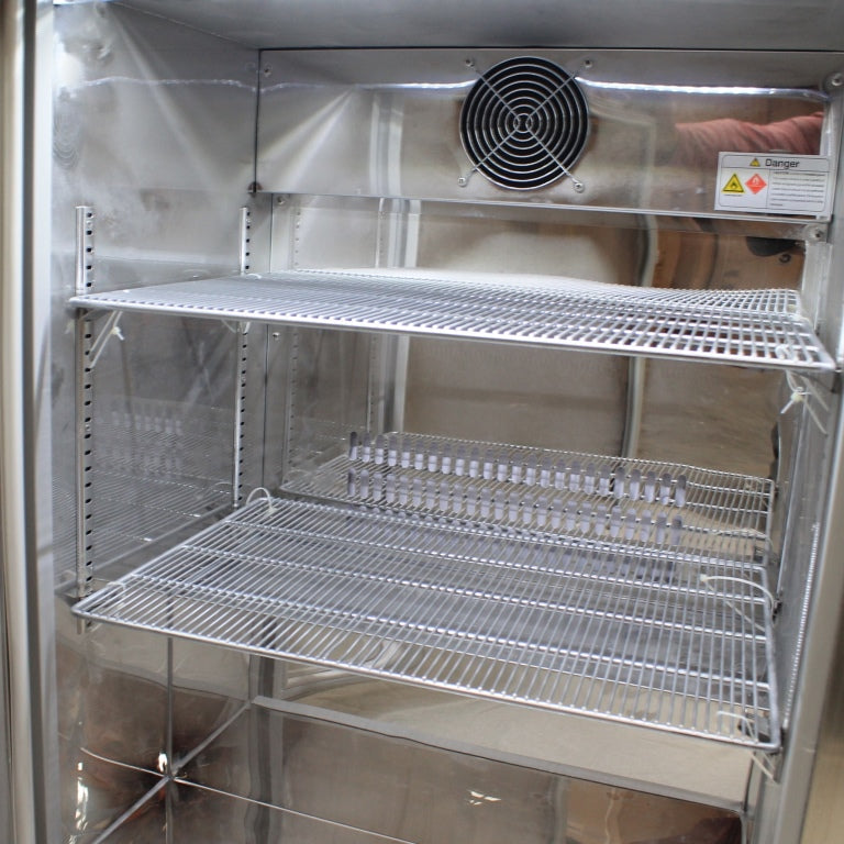 Rhino solid door bar fridge 129L, angle view