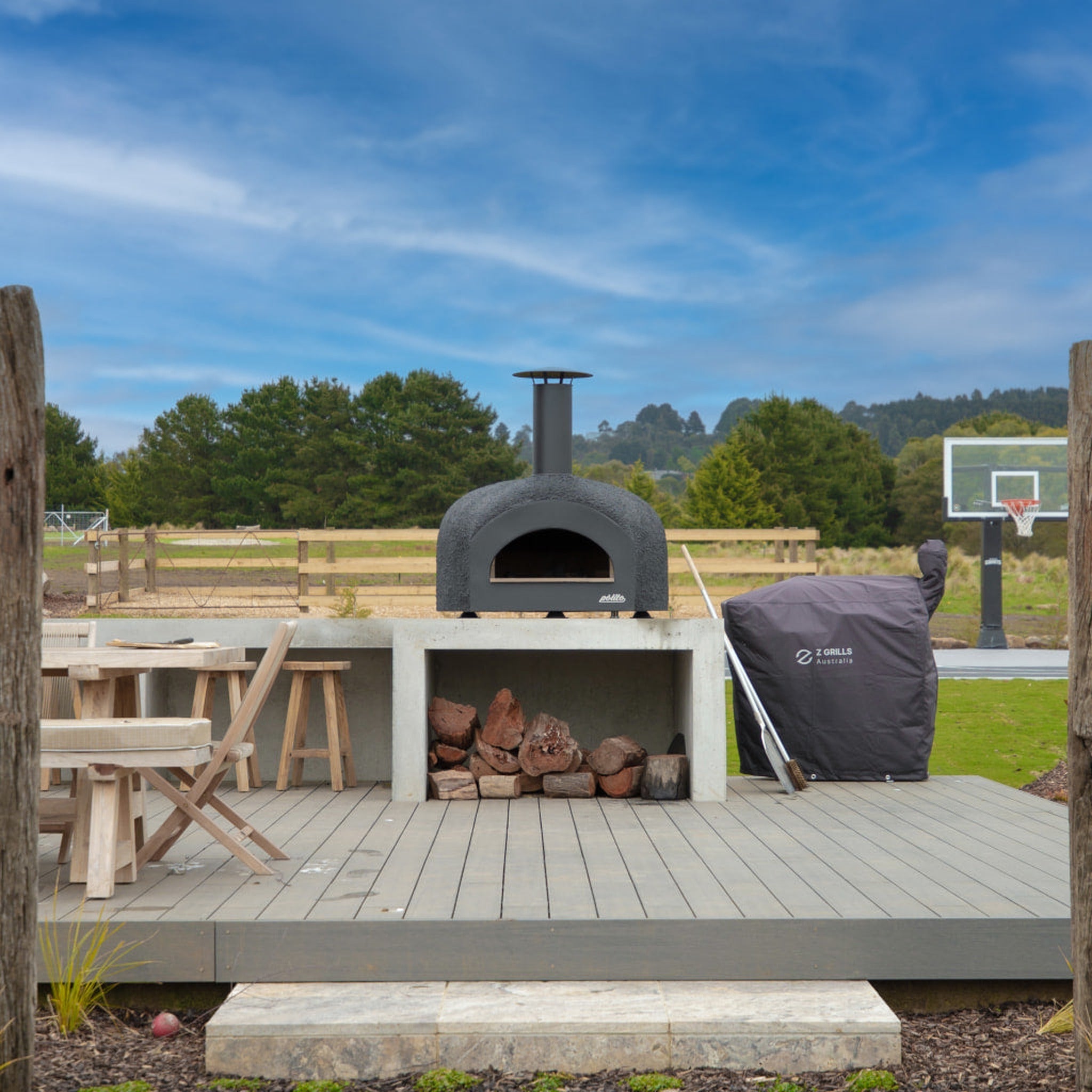 Polito Donatello II wood fire oven in black finish
