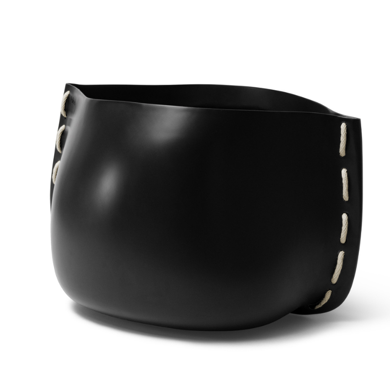 Blinde Stitch 100 concrete planter in Graphite finish with grey stitched accent detail