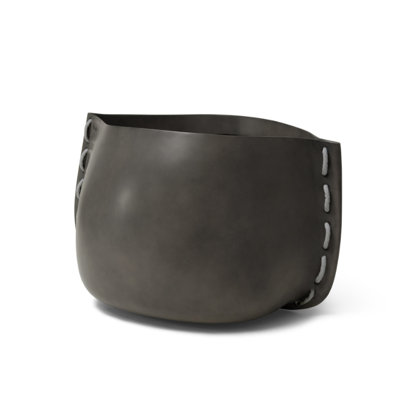 Blinde Stitch 75 concrete planter in natural finish with grey stitched accent detail