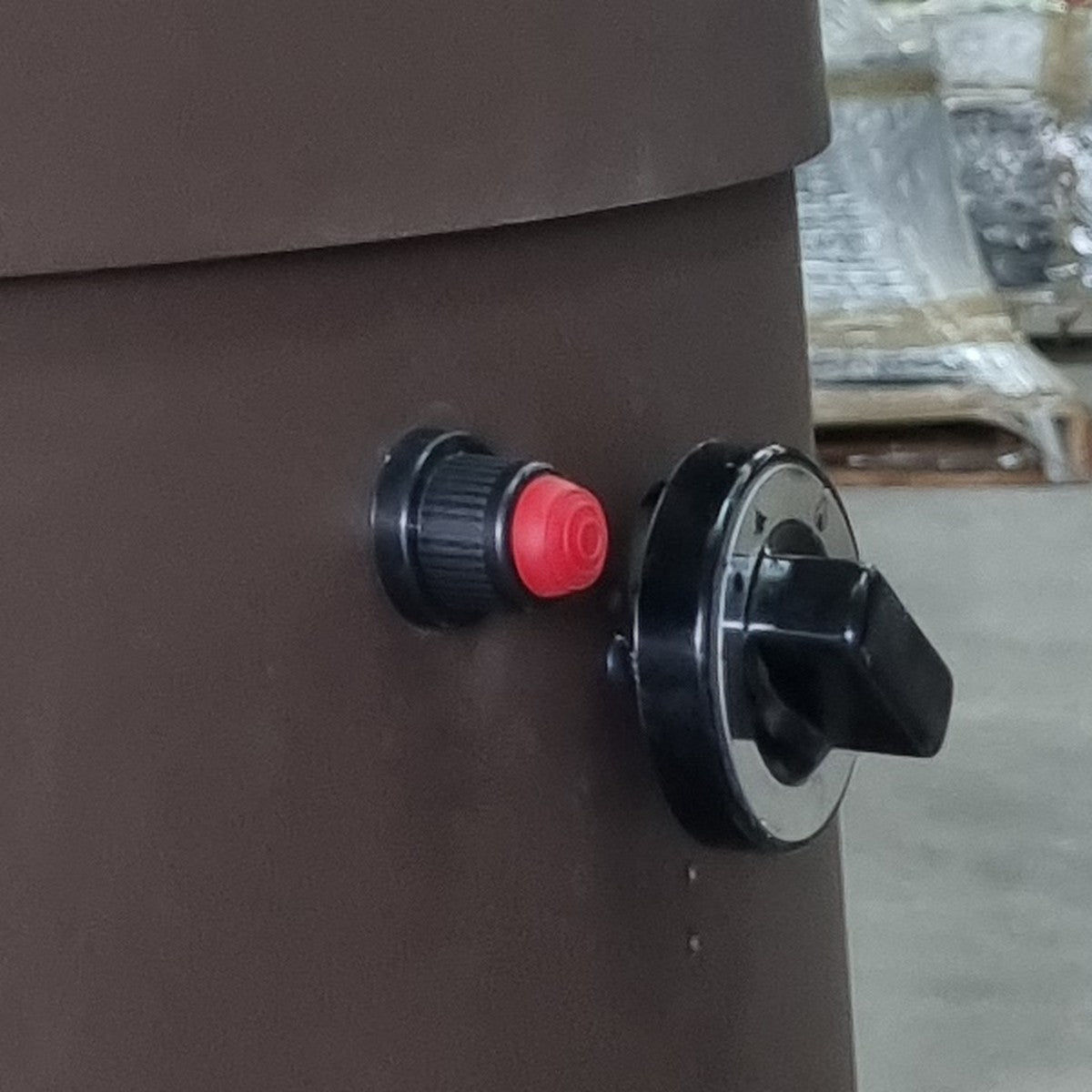 Control knob and red piezo igniter on the body of the Polito Giotto Gas