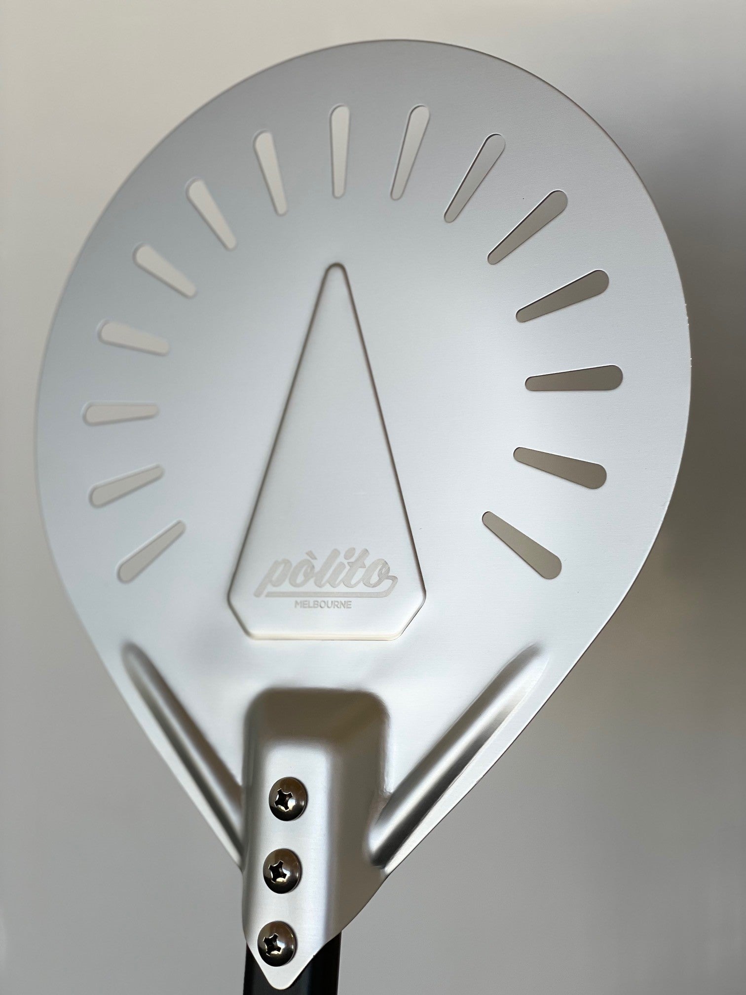 Polito round turning peel for rotating pizza mid-bake