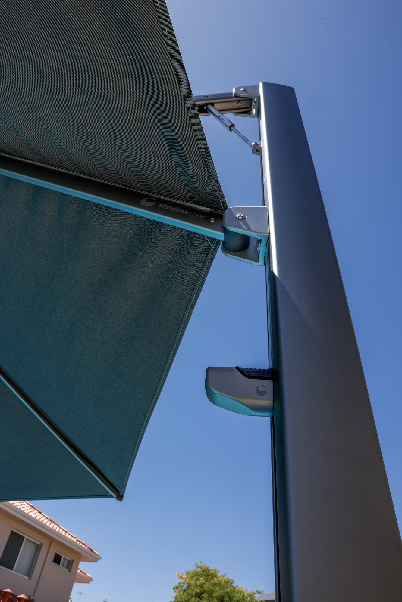 Shadowspec Serenity mast and canopy arm detail