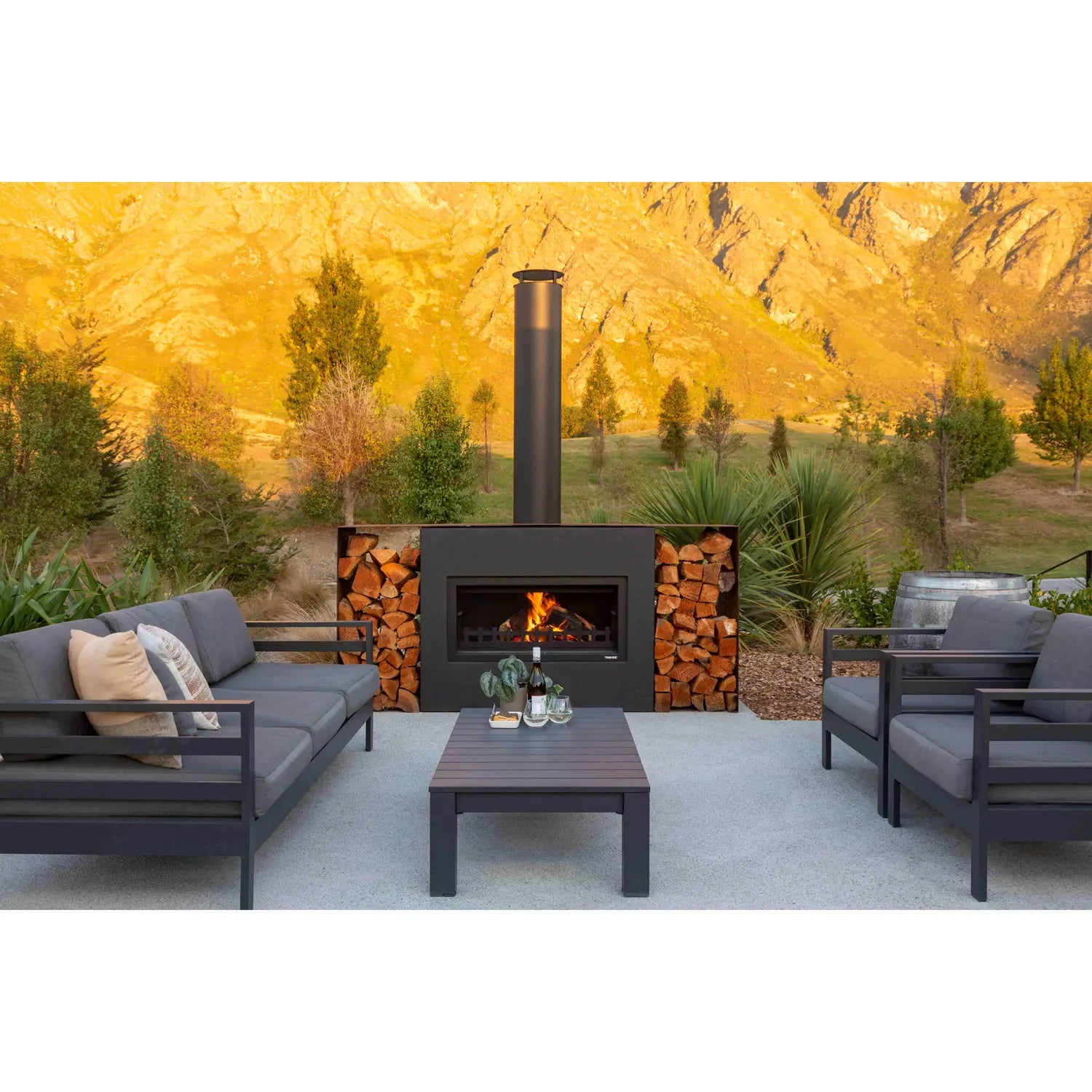 Trendz Burton Concrete Outdoor Fireplace, mini plastered black corten