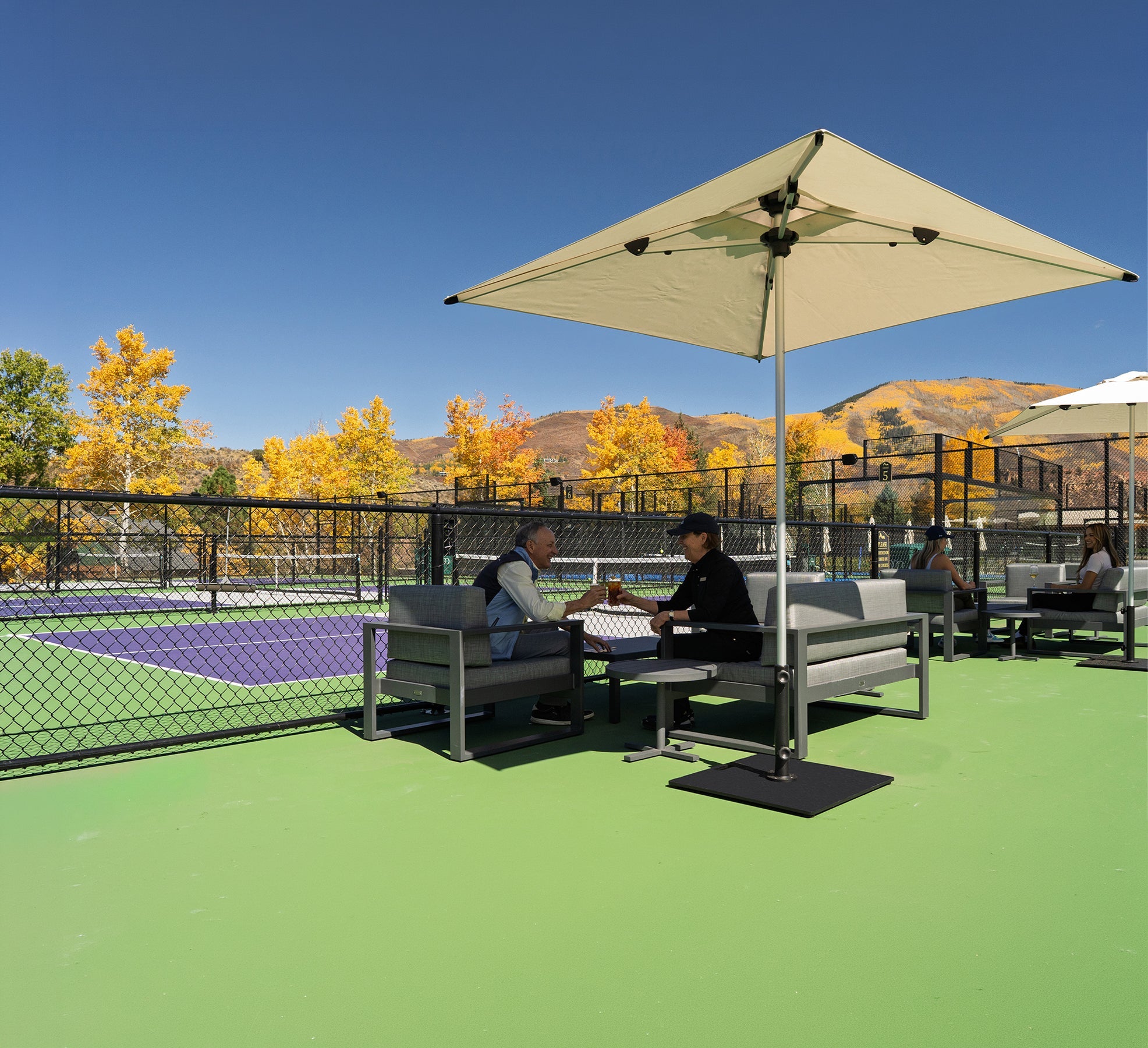 Shadowspec Oasis 35kg steel flat plate base at an outdoor venue